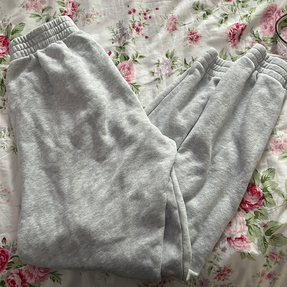 Brandy Melville/John Galt grey joggers. Mid rise